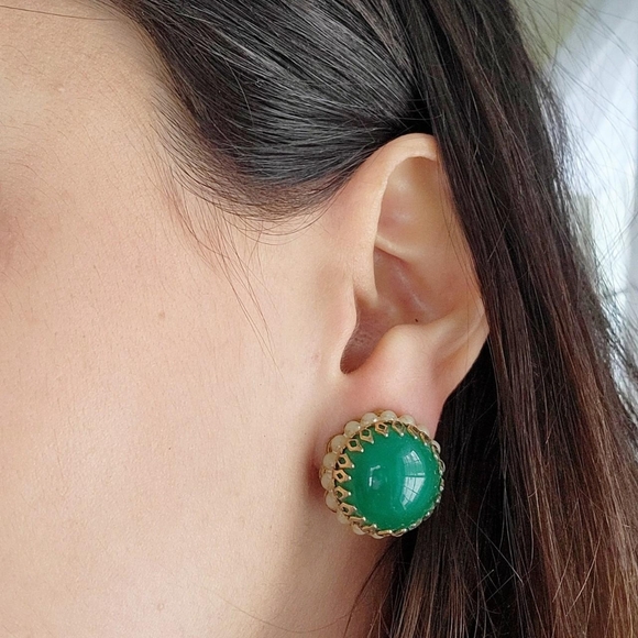 Vintage Green Gemstone Clipon Stud Earrings - Picture 7 of 8